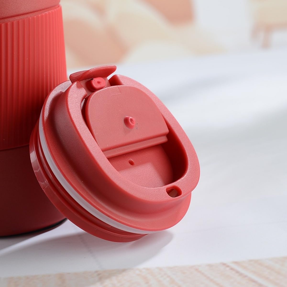 Stainless Steel Insulated Travel Coffee Mug Flip up Tumbler, Double wall Leak Proof Vacuum Cup Keep Drink Cold and Hot (Red, 17 Ounces) F643
