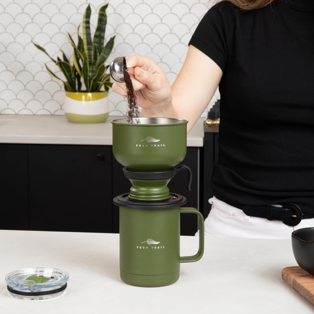 12 oz Insulated Mug with Lid and Reusable Coffee Filter H524